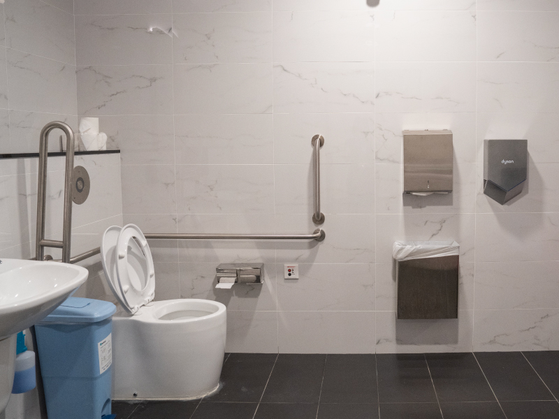 accessible-washroom-800x600