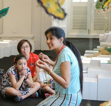 Guiding as a Docent