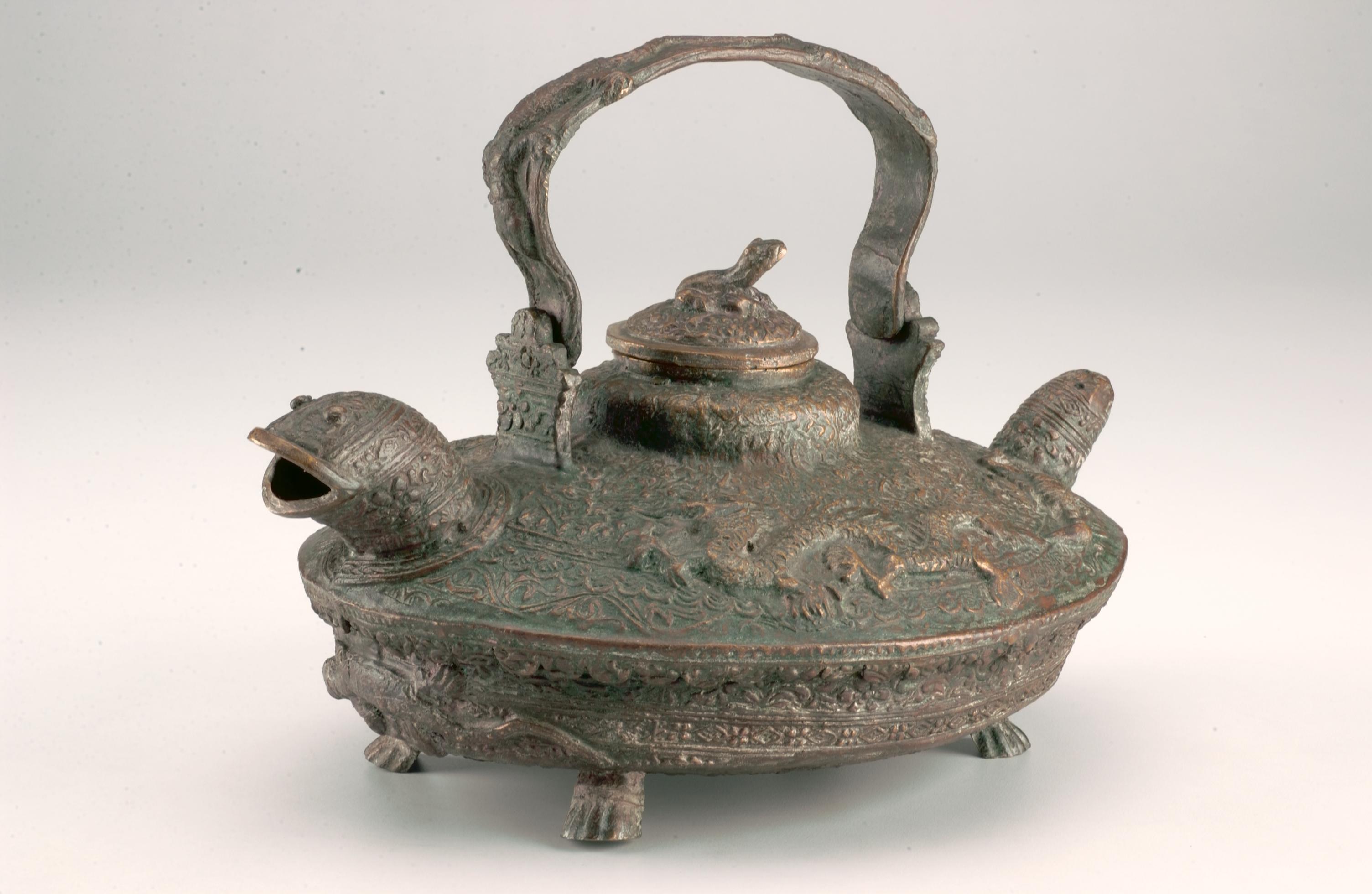 Zoomorphic kettle