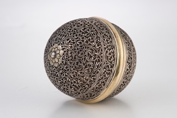 Bezoar stone holder