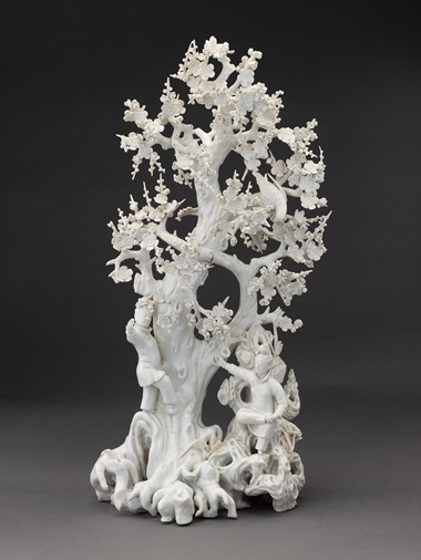 Tree with figurines