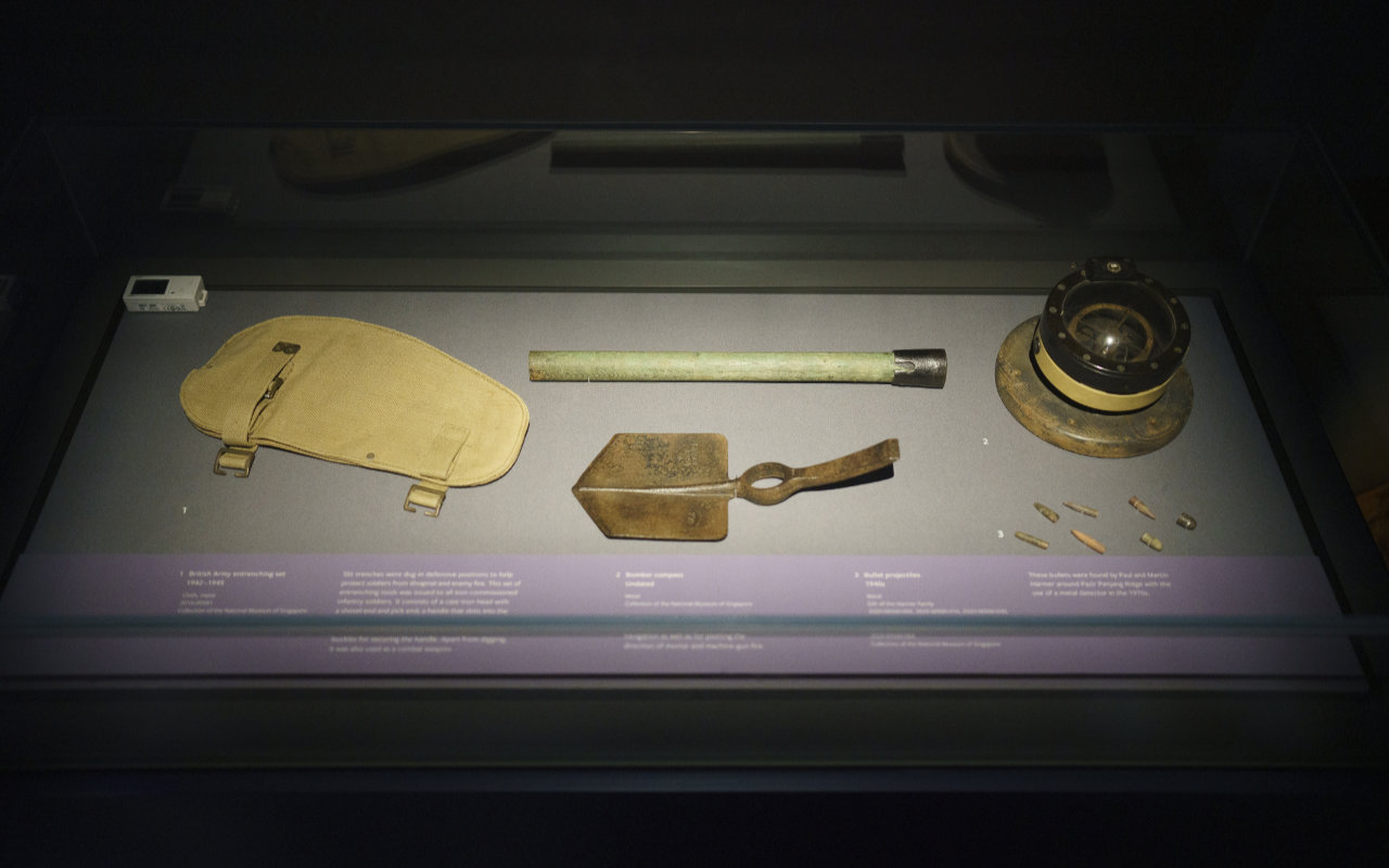British army entrenching set