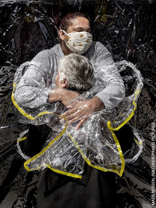 001_World Press Photo of the Year_Online_Mads Nissen_Politiken_Panos Pictures