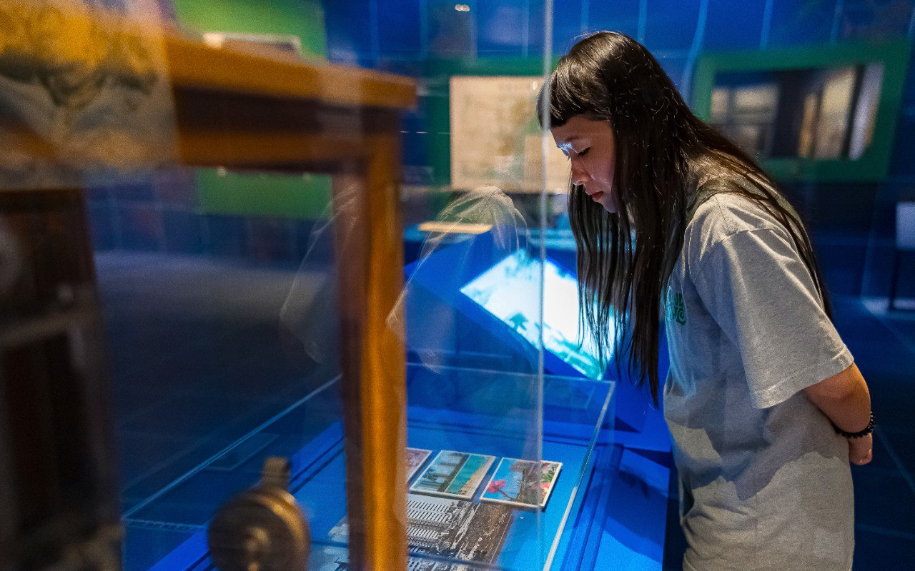 support our exhibitions