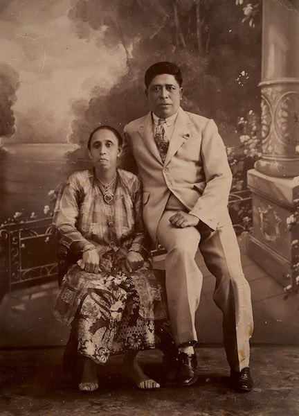 Studio photograph of Arumugam Supramaniam Chitty and Sivagamee